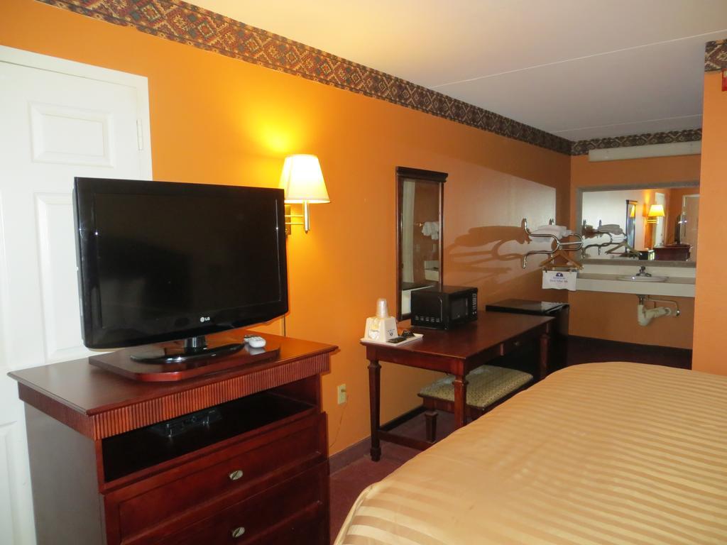 Americas Best Value Inn Ozark Exteriör bild