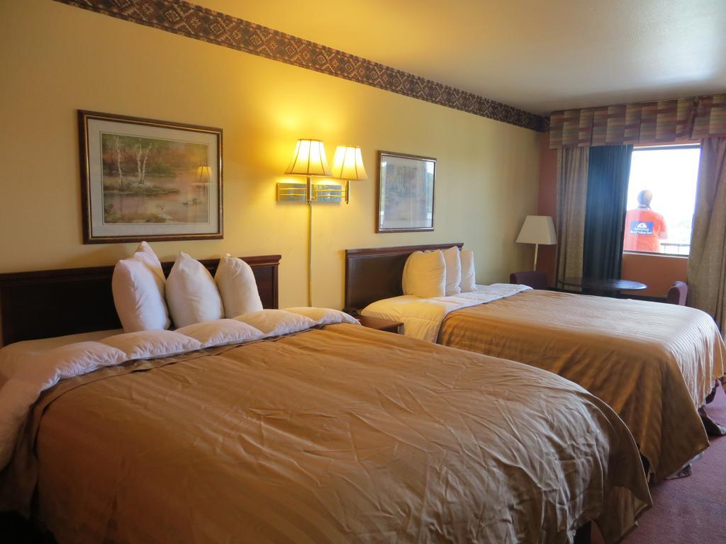 Americas Best Value Inn Ozark Exteriör bild