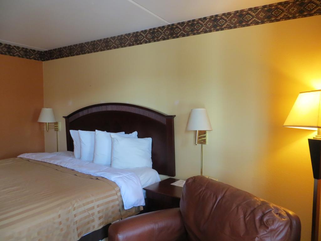 Americas Best Value Inn Ozark Exteriör bild