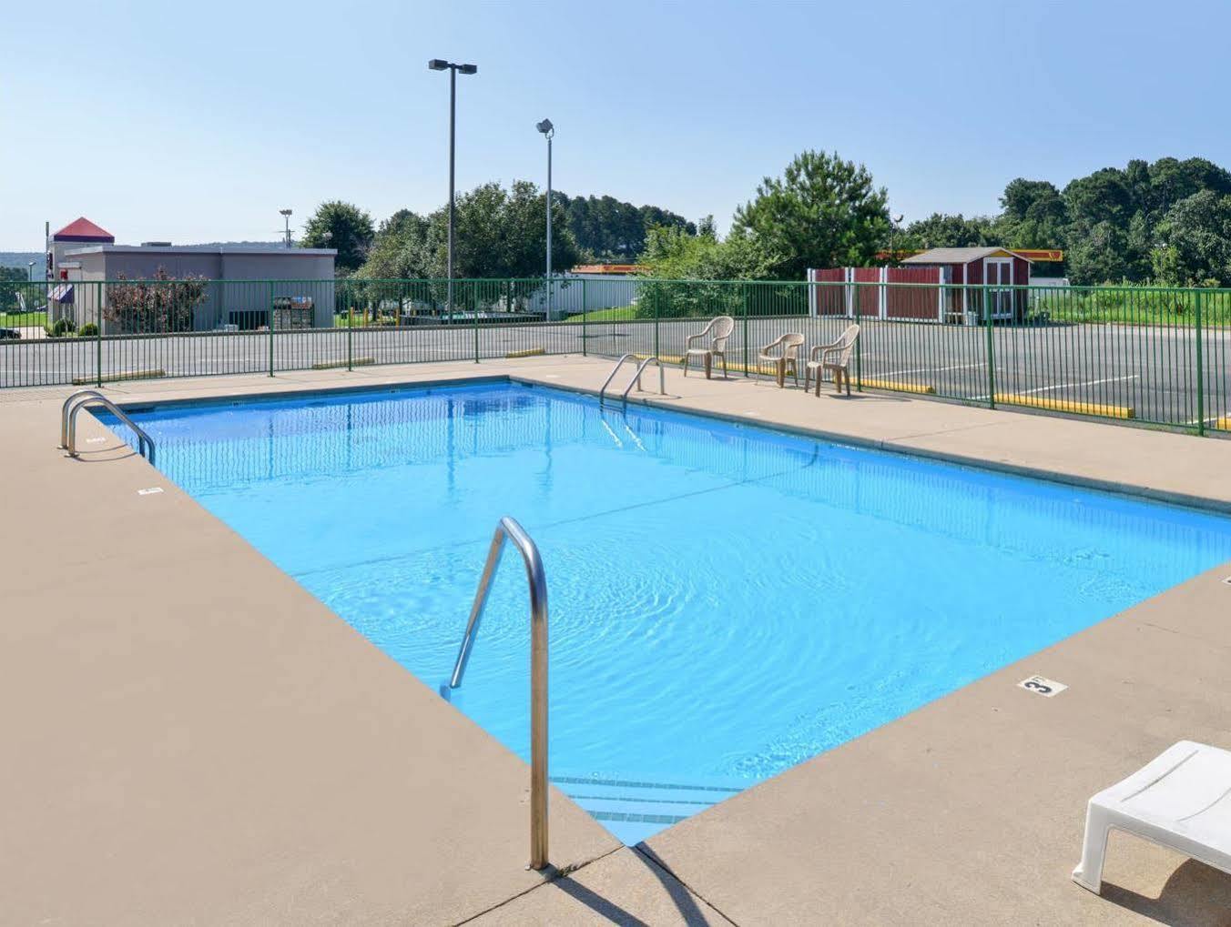 Americas Best Value Inn Ozark Exteriör bild